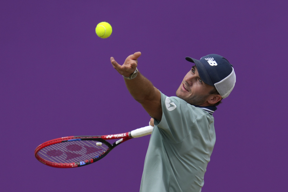 但徐杰在防 但徐杰在防