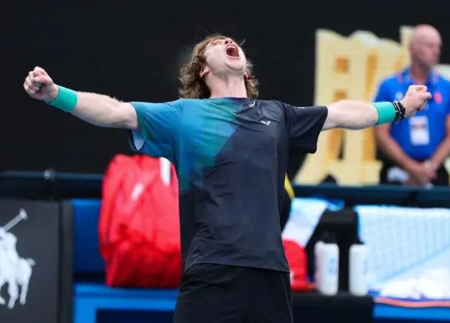 前场支柱的 前场支柱的